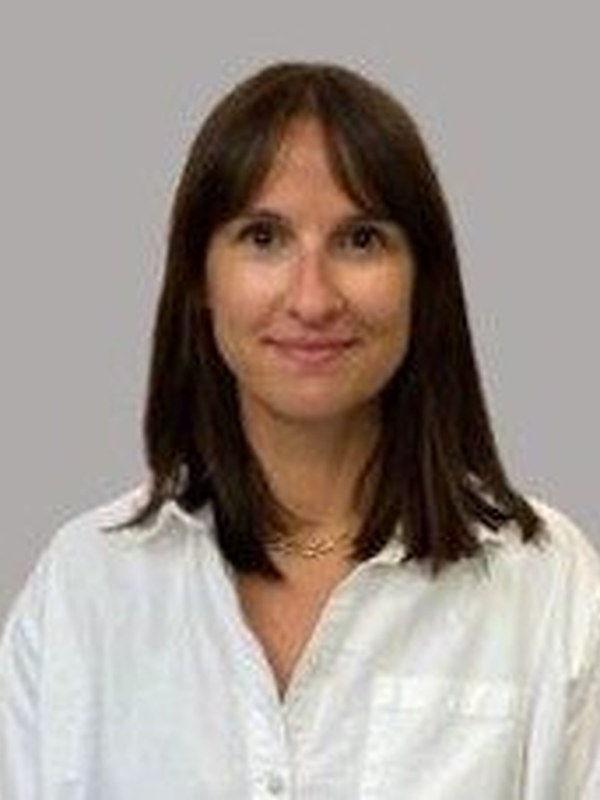 Charline, French teacher from Paris