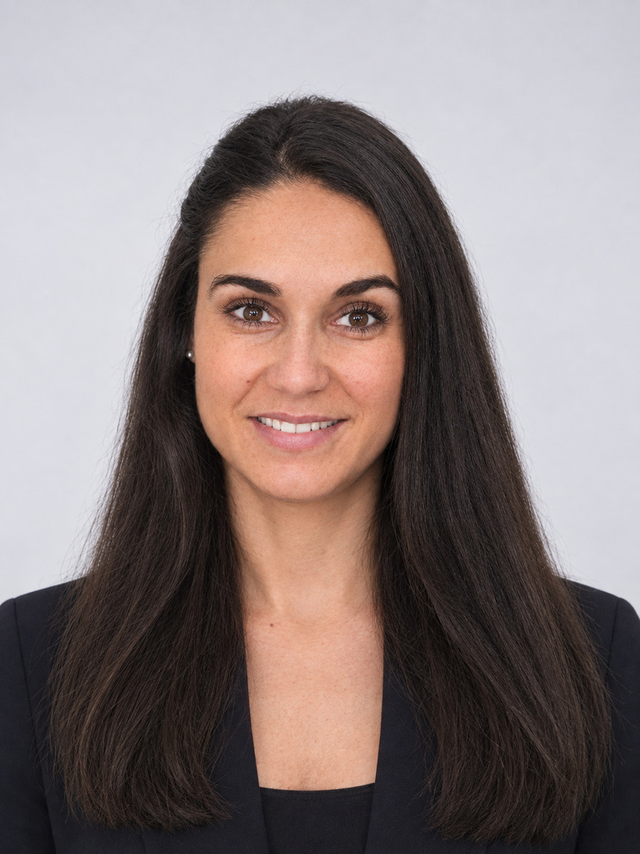 Delphine, French teacher from Paris